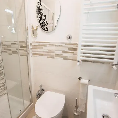 Konukevi Vatican Irene